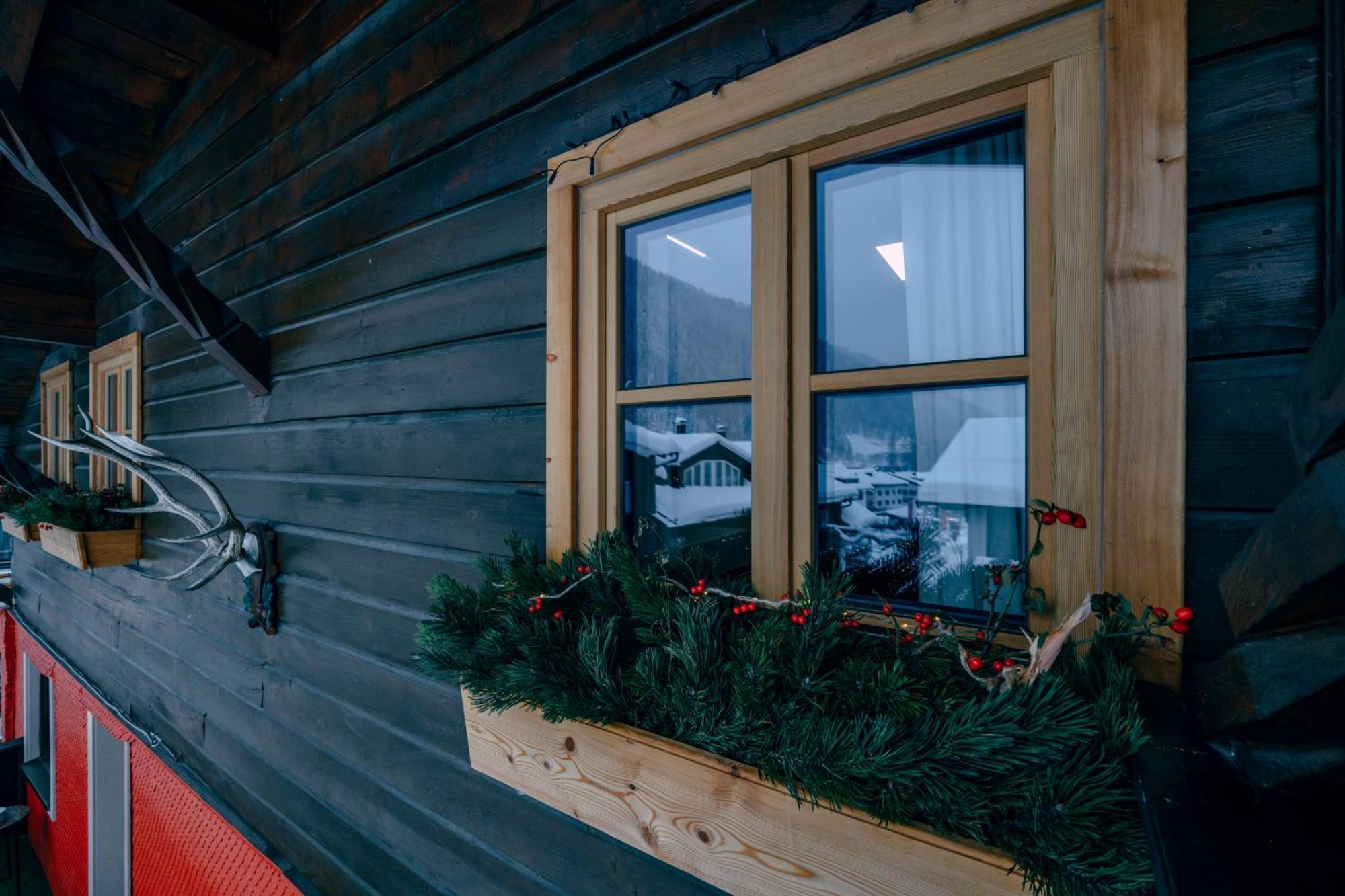 Haus Richard Falch - Inklusive Kostenloser Premium-Sommerkarte St. Anton am Arlberg Eksteriør bilde