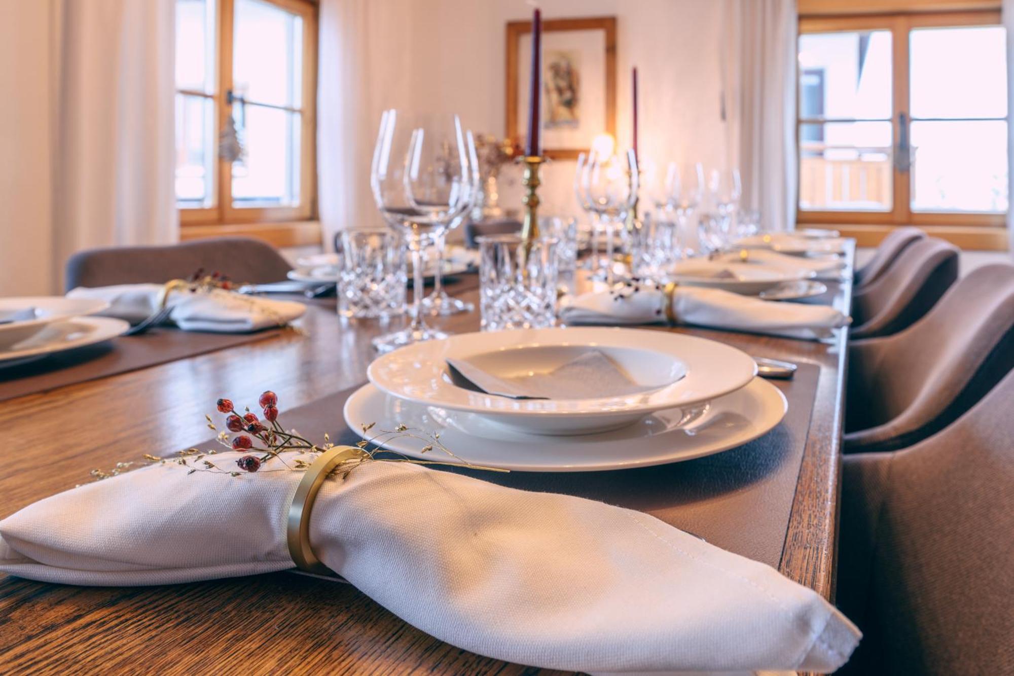 Haus Richard Falch - Inklusive Kostenloser Premium-Sommerkarte St. Anton am Arlberg Eksteriør bilde